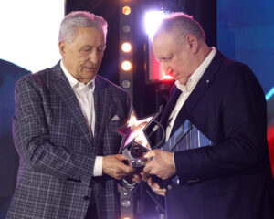 Якушев